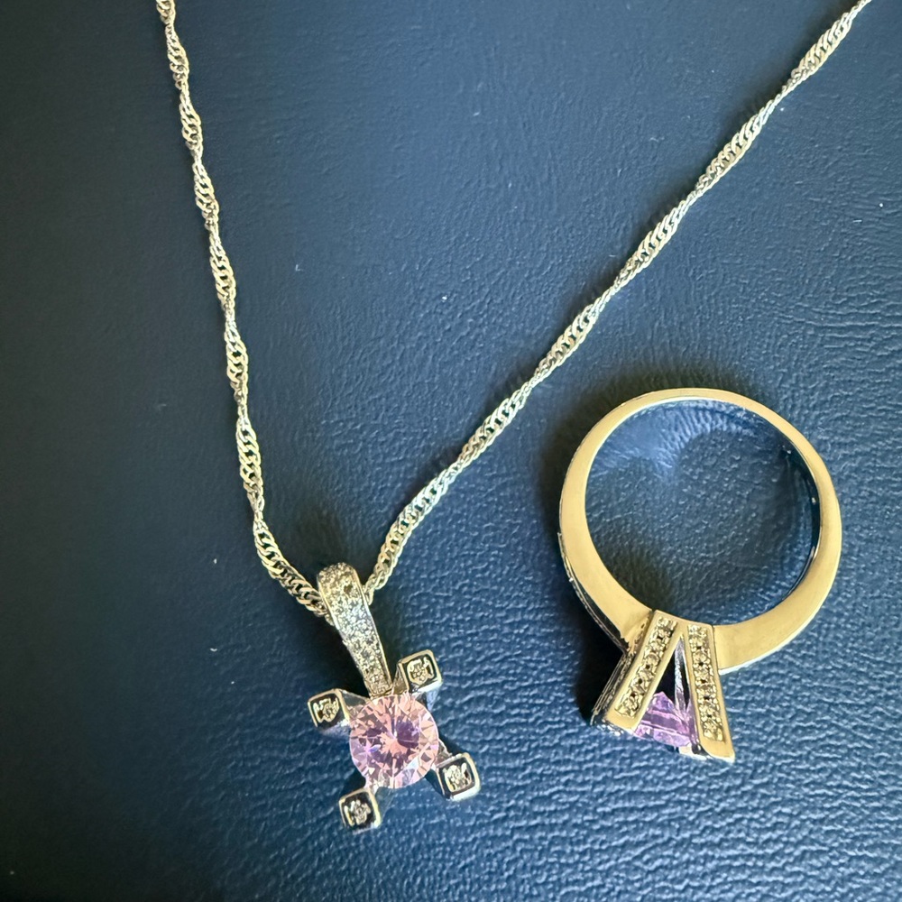 Elegant Gold and Pink Stone Jewelry Set